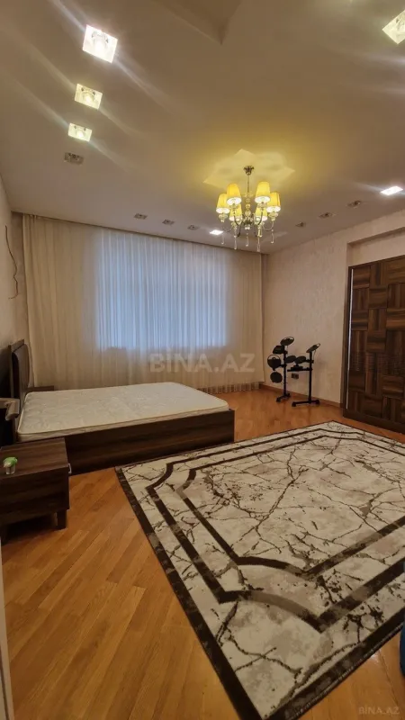 Kirayə verilir 3 otaqlı mənzil 118 m²
