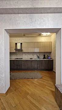 Kirayə verilir 3 otaqlı mənzil 118 m²