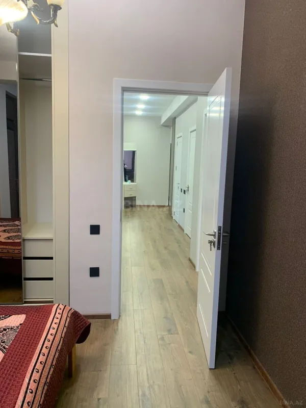 Kirayə verilir 3 otaqlı mənzil 130 m²