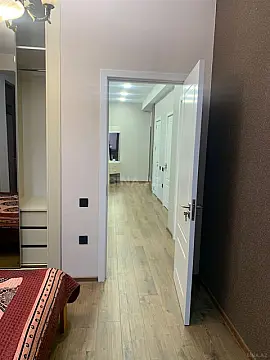 Kirayə verilir 3 otaqlı mənzil 130 m²