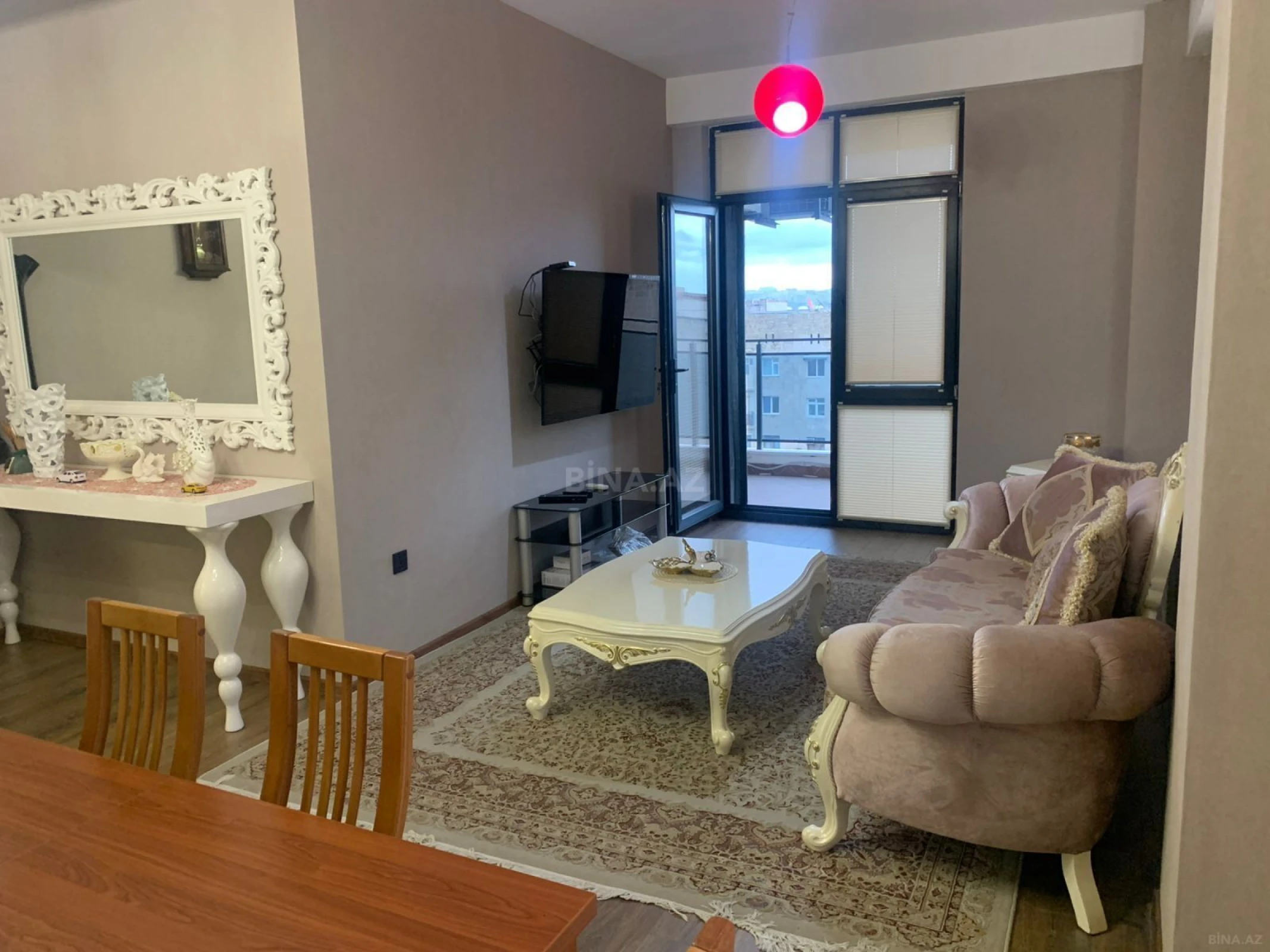 Kirayə verilir 3 otaqlı mənzil 130 m²