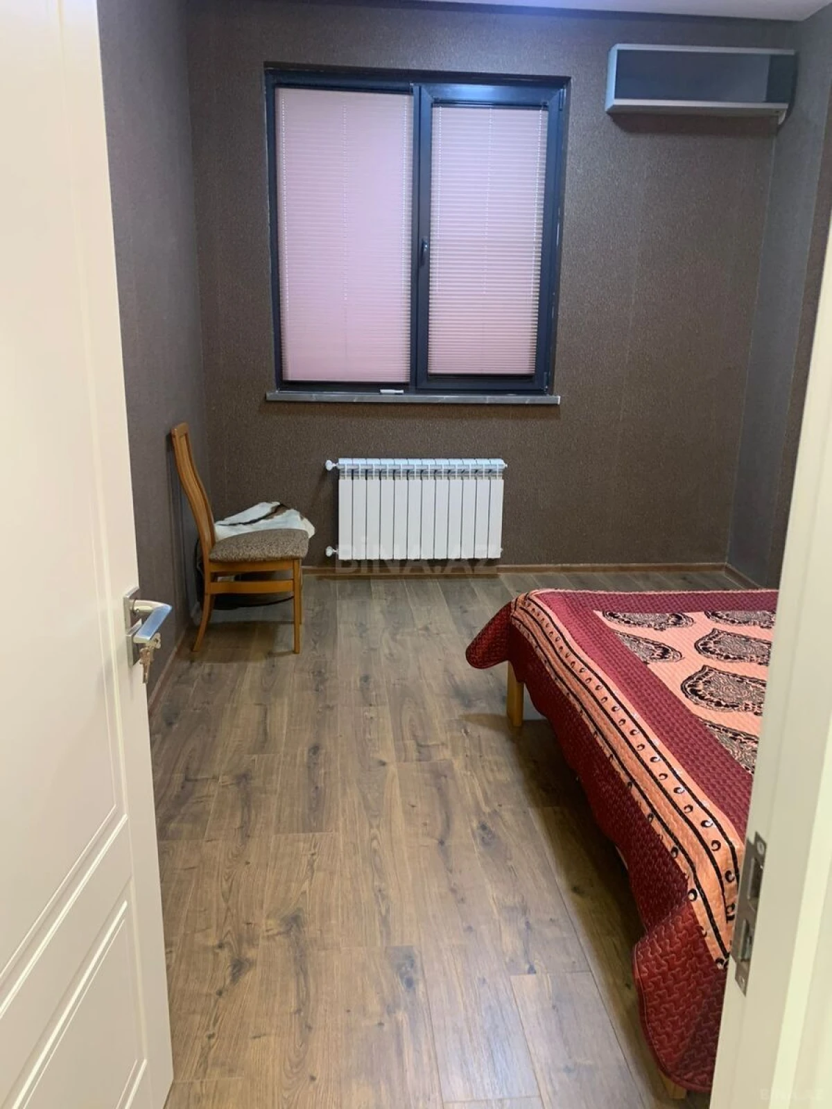 Kirayə verilir 3 otaqlı mənzil 130 m²