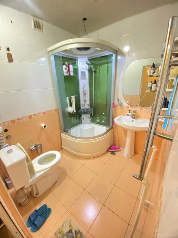 Kirayə verilir 2 otaqlı mənzil 90 m²