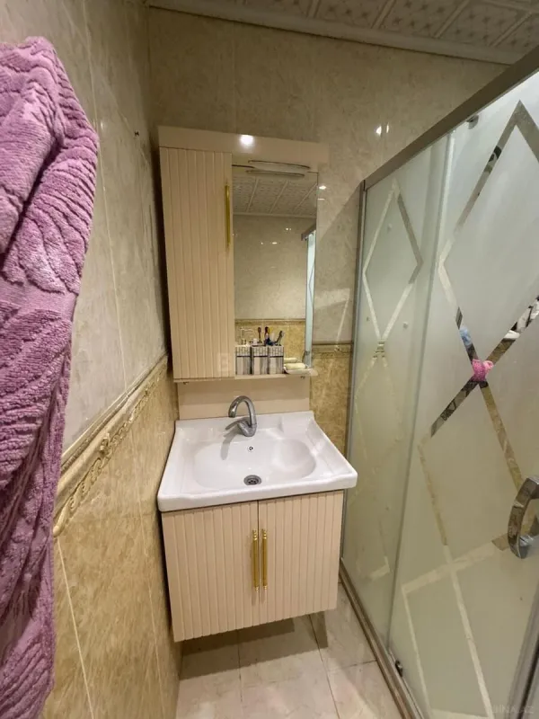 Kirayə verilir 2 otaqlı mənzil 78 m²