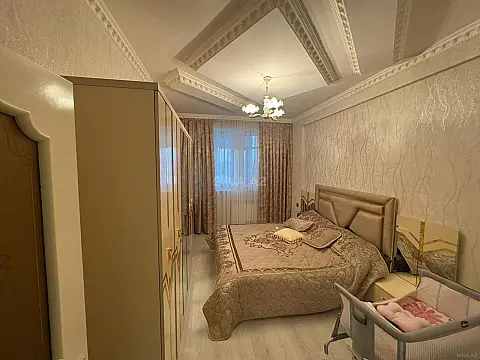 Kirayə verilir 2 otaqlı mənzil 78 m²