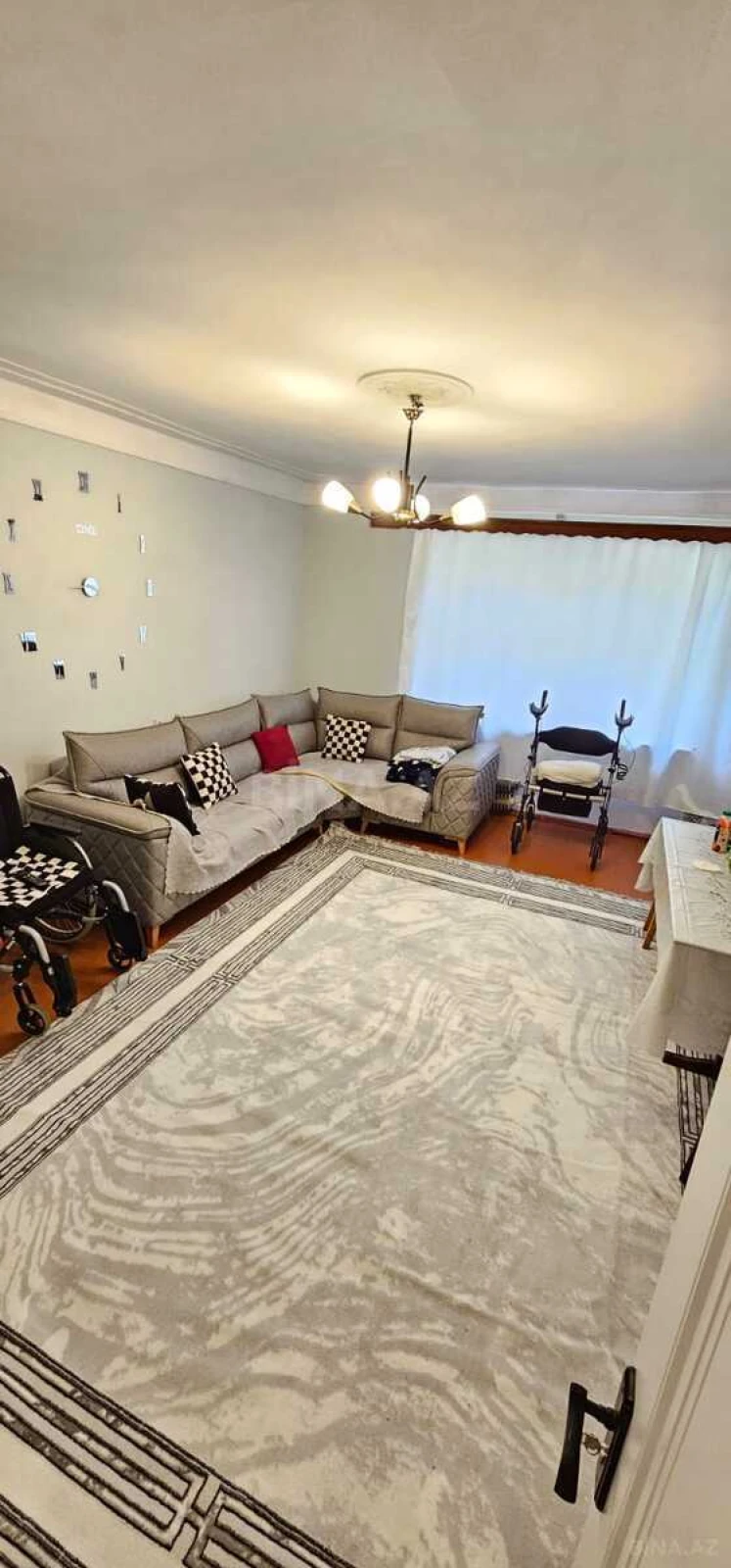 Satılır 4 otaqlı mənzil 95 m²