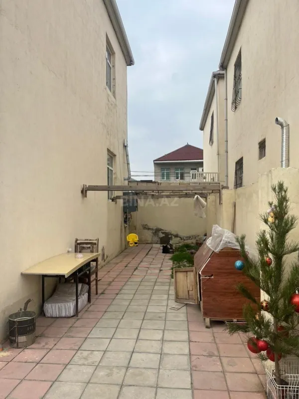 Satılır 4 otaqlı həyət evi 100 m²