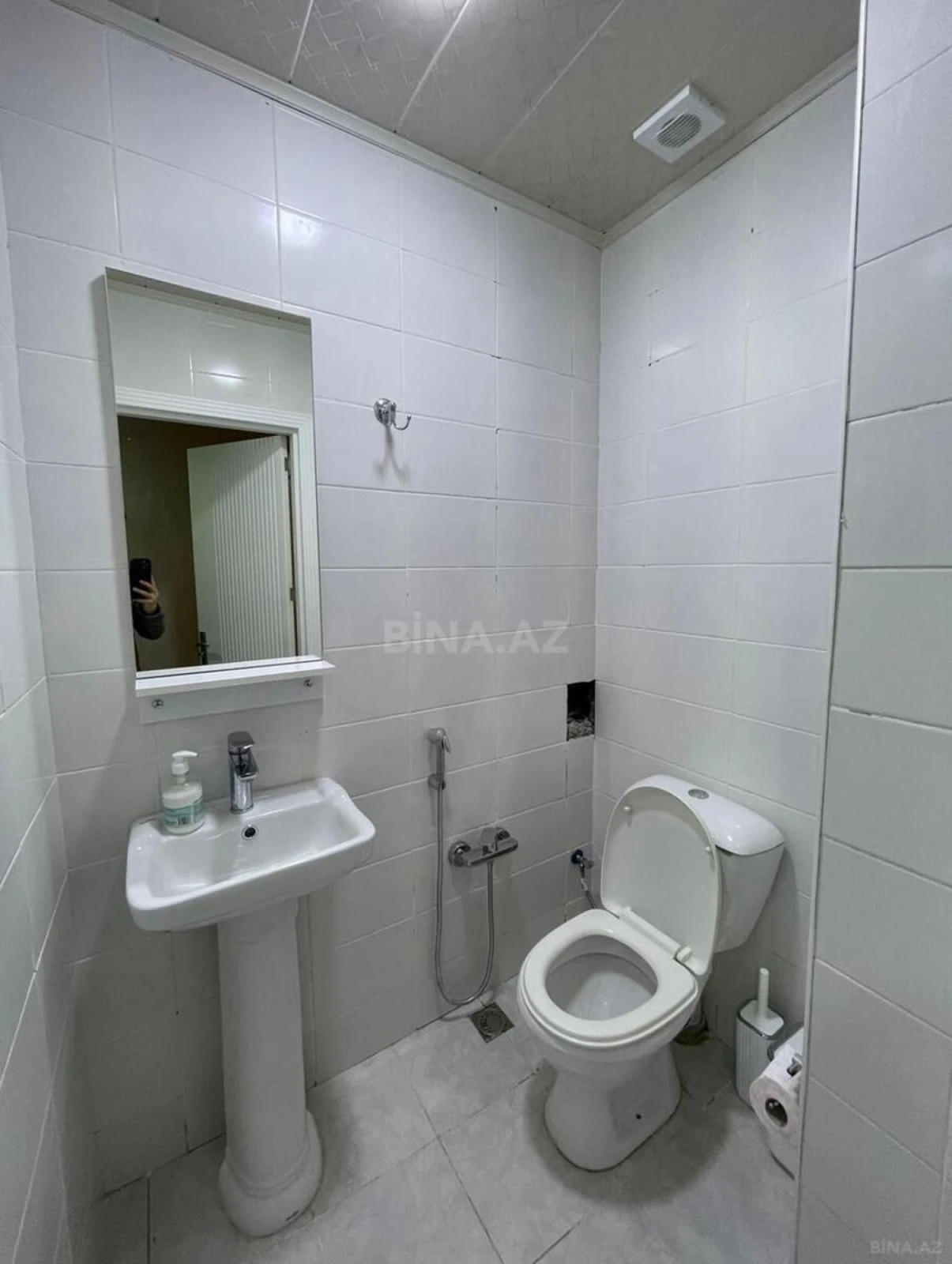 Kirayə verilir 2 otaqlı mənzil 70 m²
