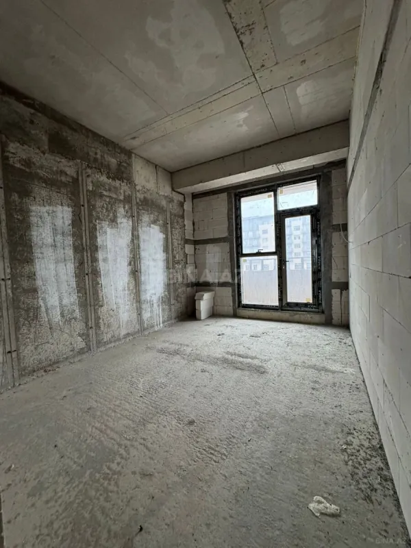 Satılır 3 otaqlı mənzil 139.6 m²