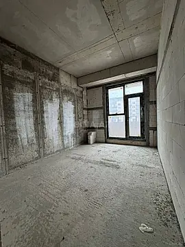 Satılır 3 otaqlı mənzil 139.6 m²