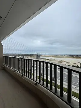 Satılır 3 otaqlı mənzil 139.6 m²