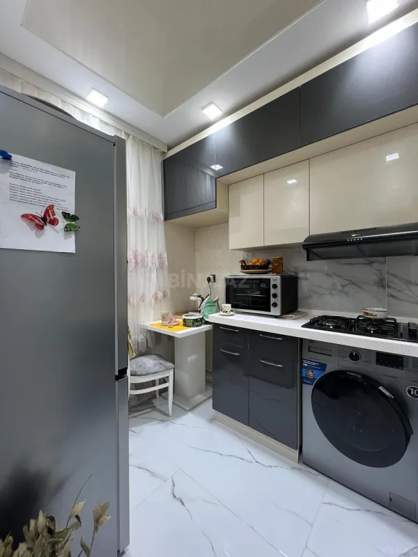 Satılır 2 otaqlı mənzil 42.1 m²