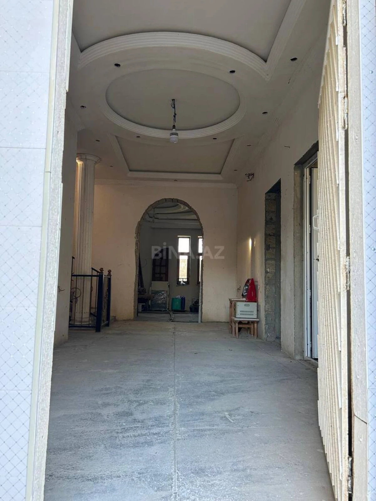 Satılır 8 otaqlı həyət evi 450 m²