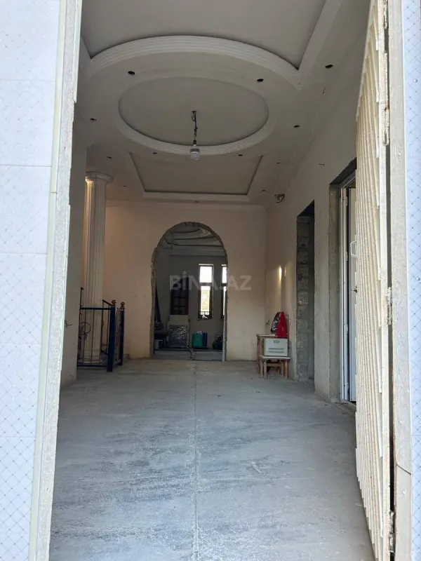 Satılır 8 otaqlı həyət evi 450 m²