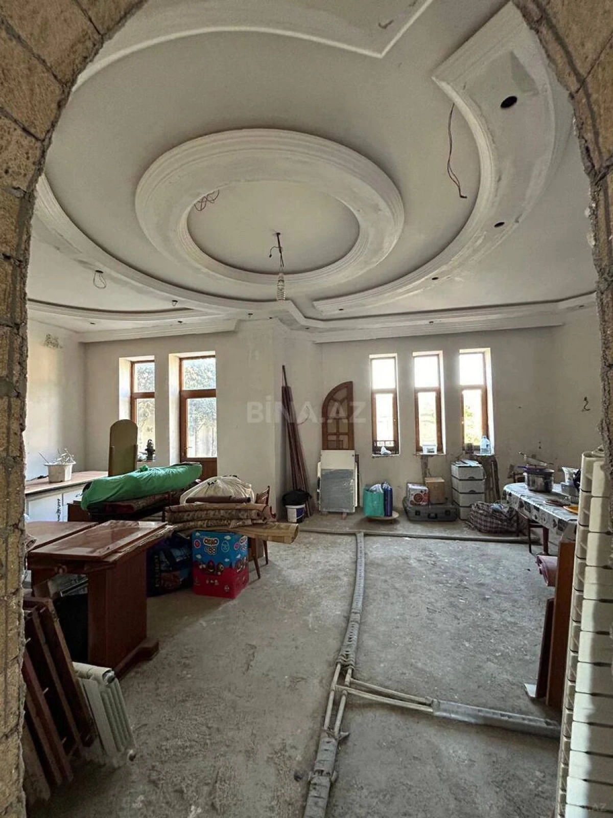 Satılır 8 otaqlı həyət evi 450 m²