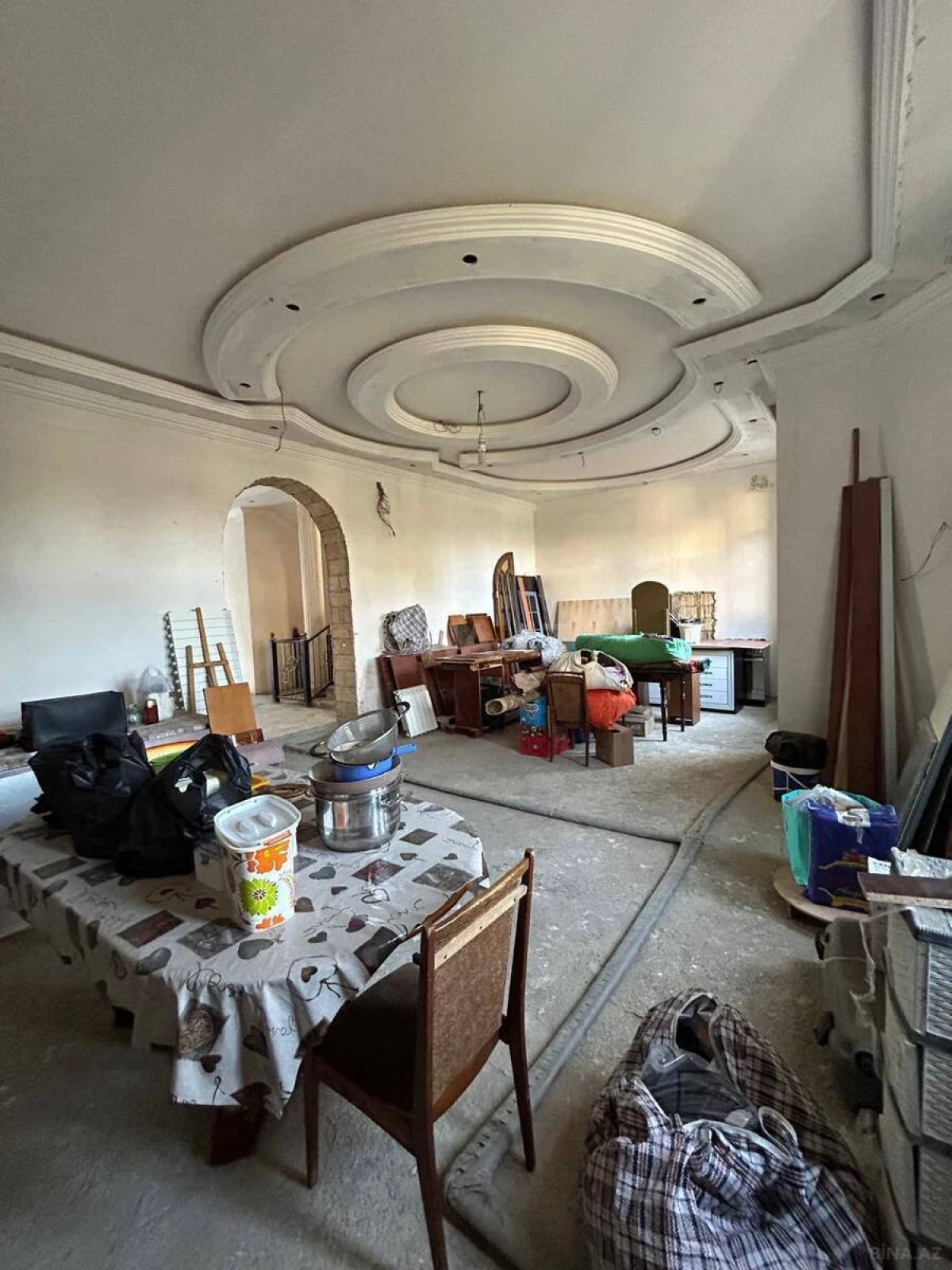 Satılır 8 otaqlı həyət evi 450 m²