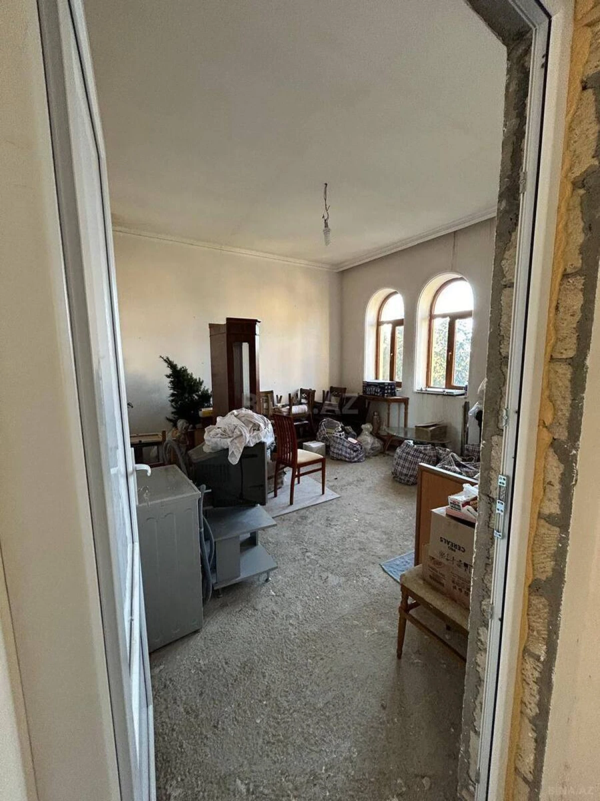 Satılır 8 otaqlı həyət evi 450 m²