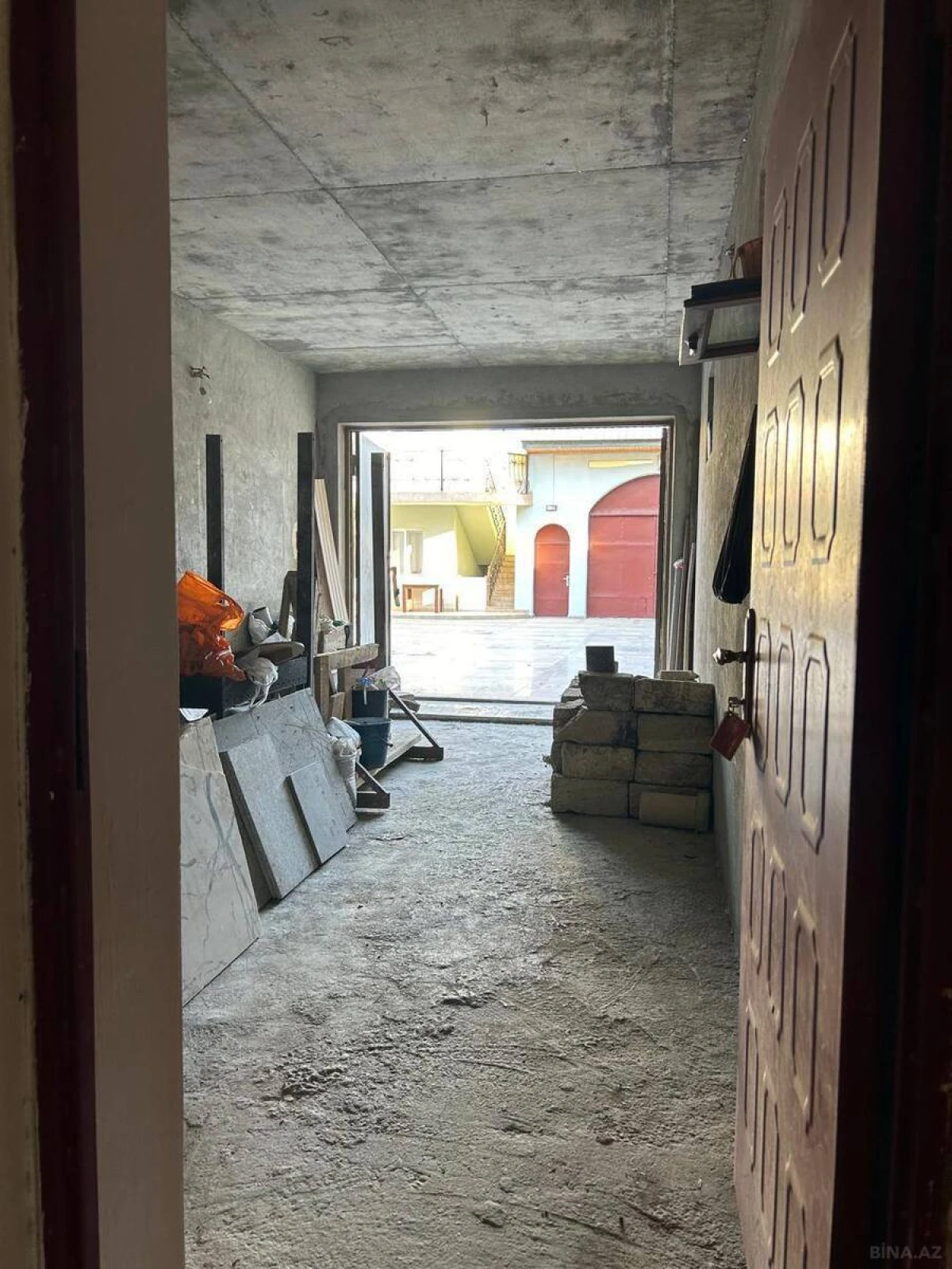 Satılır 8 otaqlı həyət evi 450 m²