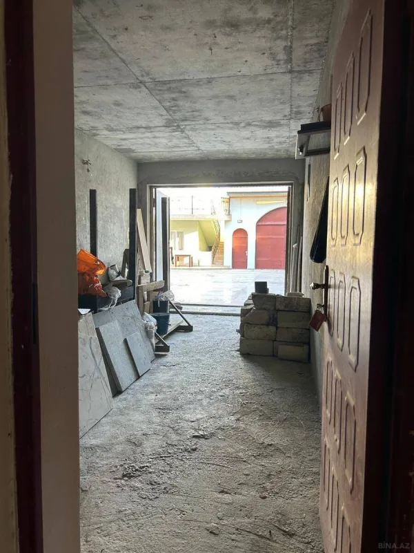 Satılır 8 otaqlı həyət evi 450 m²