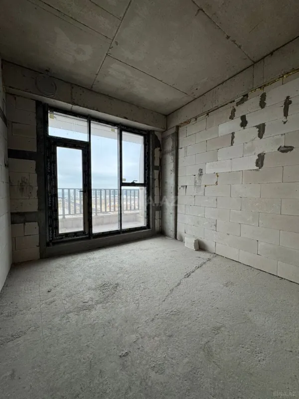 Satılır 3 otaqlı mənzil 140.2 m²