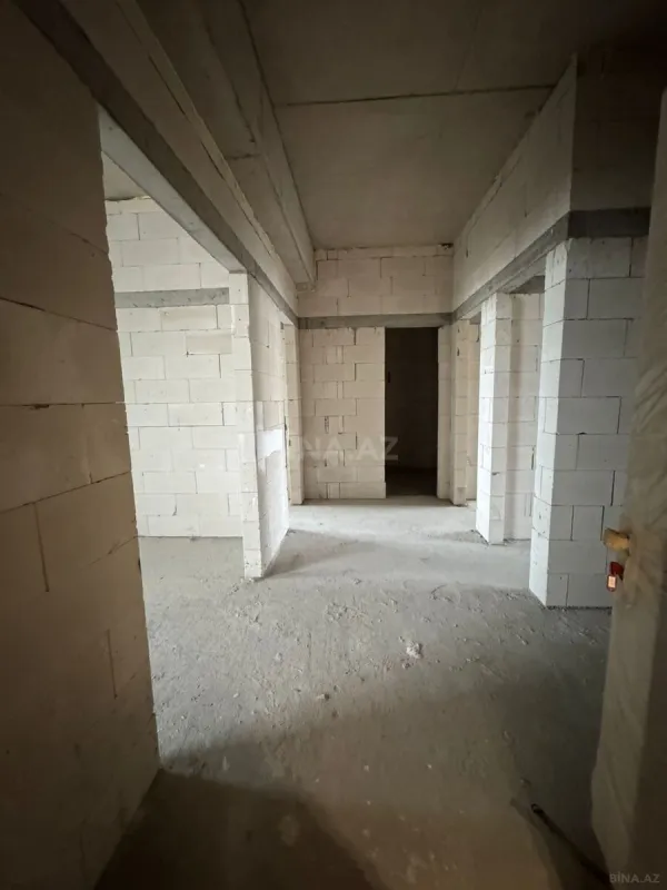 Satılır 3 otaqlı mənzil 140.2 m²