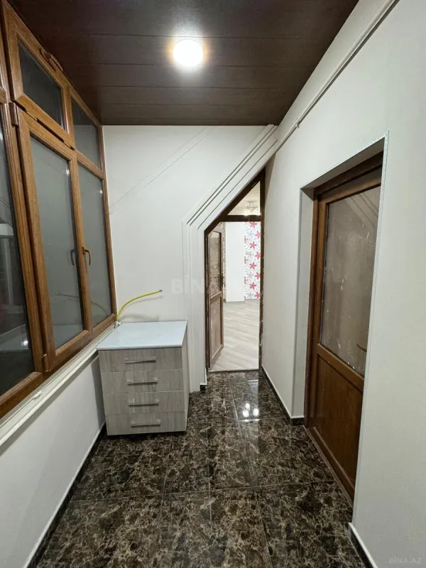 Satılır 4 otaqlı mənzil 145 m²