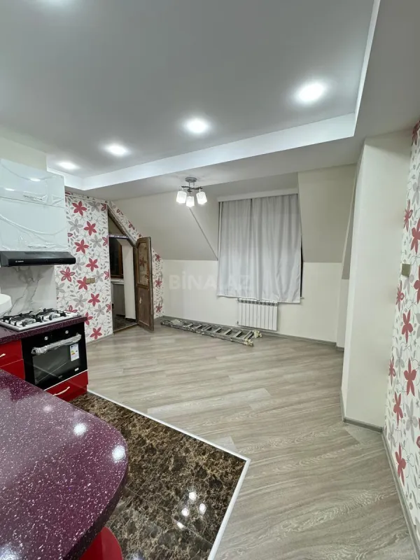 Satılır 4 otaqlı mənzil 145 m²