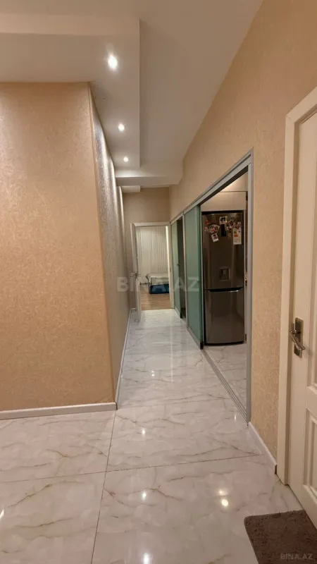 Satılır 2 otaqlı mənzil 78 m²