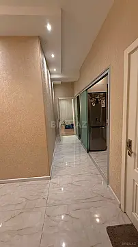 Satılır 2 otaqlı mənzil 78 m²