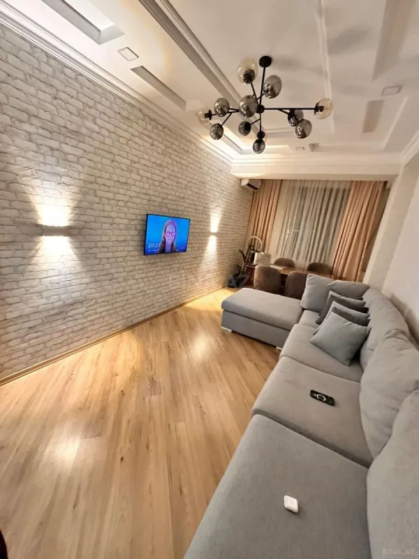 Kirayə verilir 2 otaqlı mənzil 100 m²