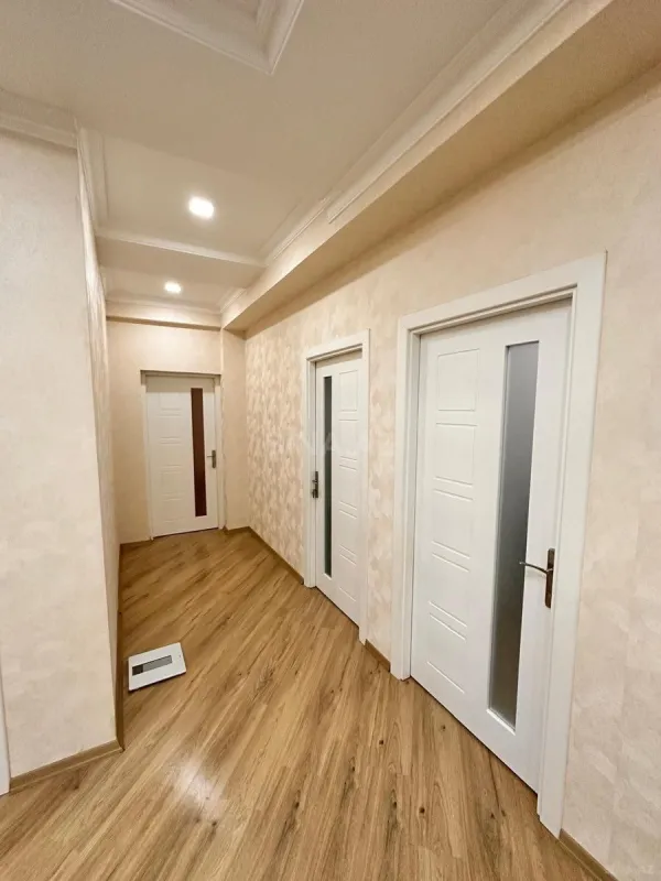 Kirayə verilir 2 otaqlı mənzil 100 m²