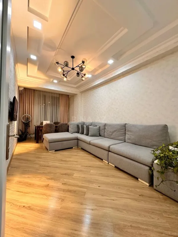 Kirayə verilir 2 otaqlı mənzil 100 m²