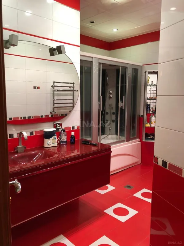 Kirayə verilir 3 otaqlı mənzil 134 m²