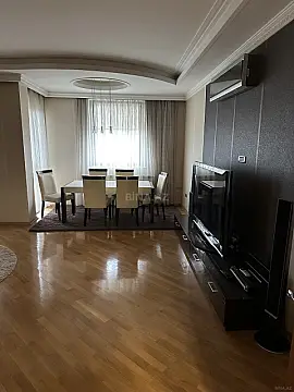 Kirayə verilir 3 otaqlı mənzil 134 m²