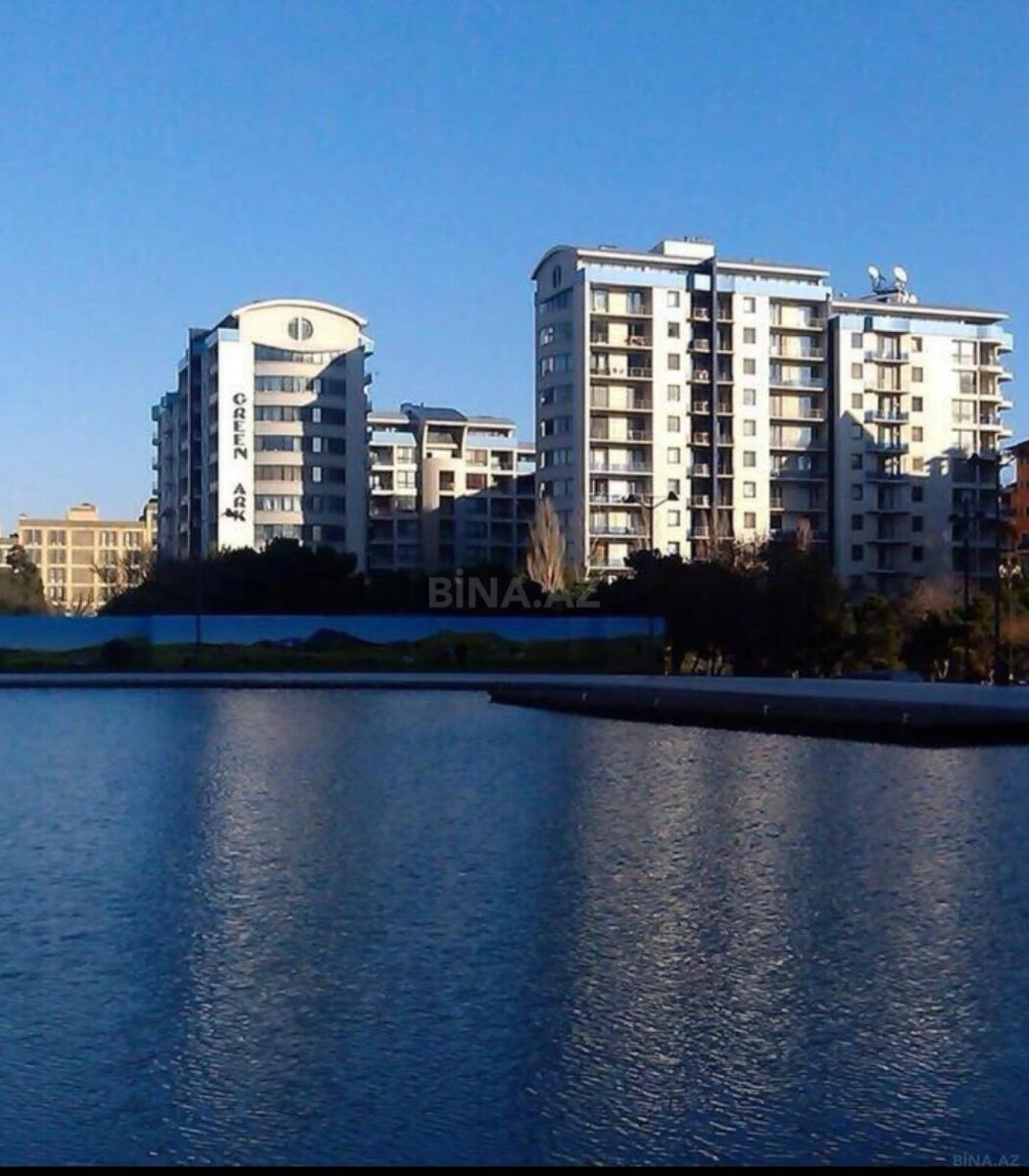 Kirayə verilir 3 otaqlı mənzil 134 m²