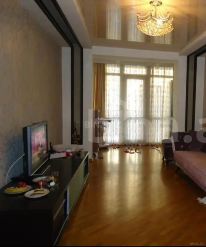 Kirayə verilir 2 otaqlı mənzil 65 m²