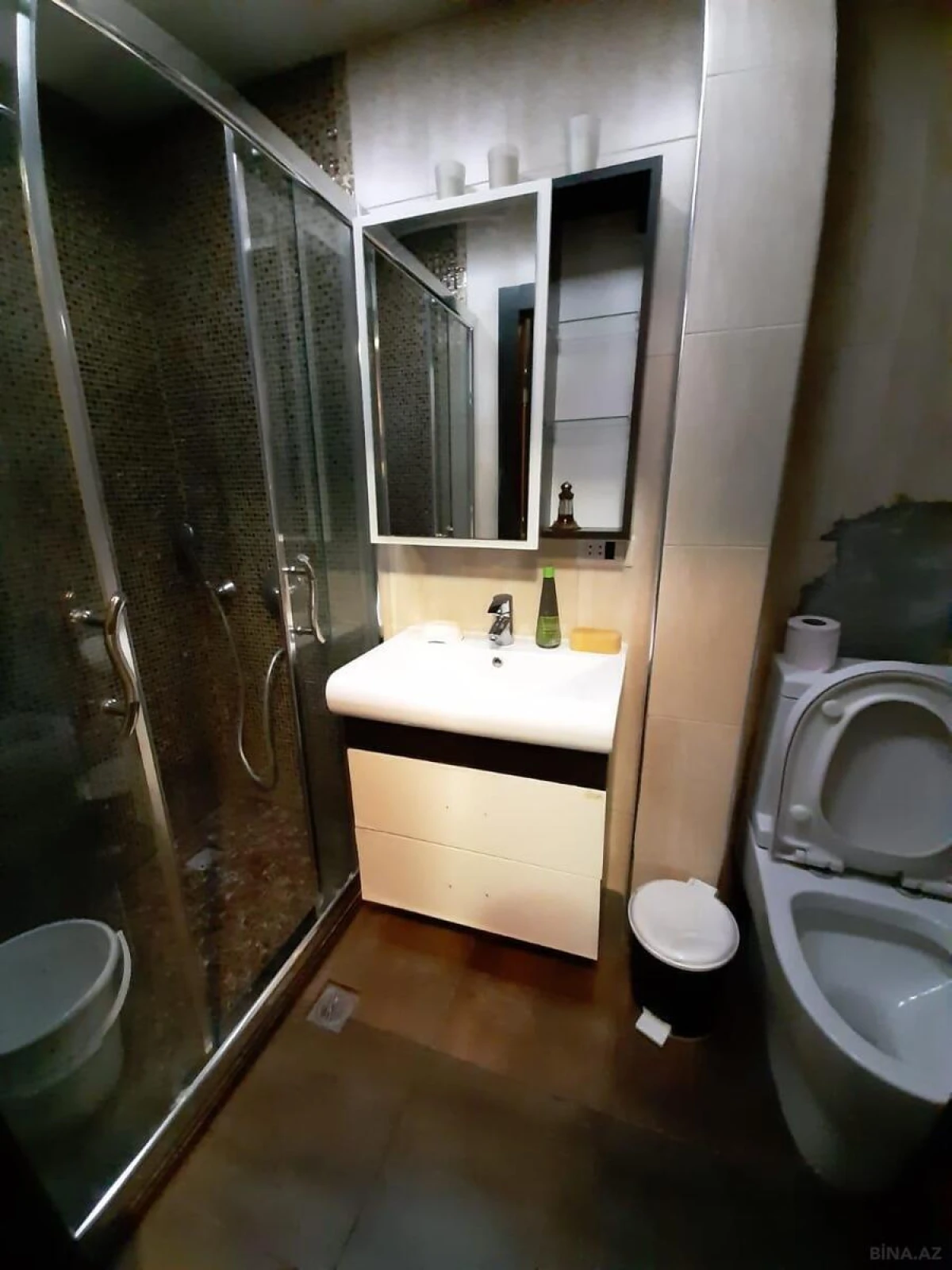 Kirayə verilir 2 otaqlı mənzil 65 m²