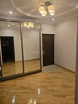 Satılır 4 otaqlı mənzil 120 m²