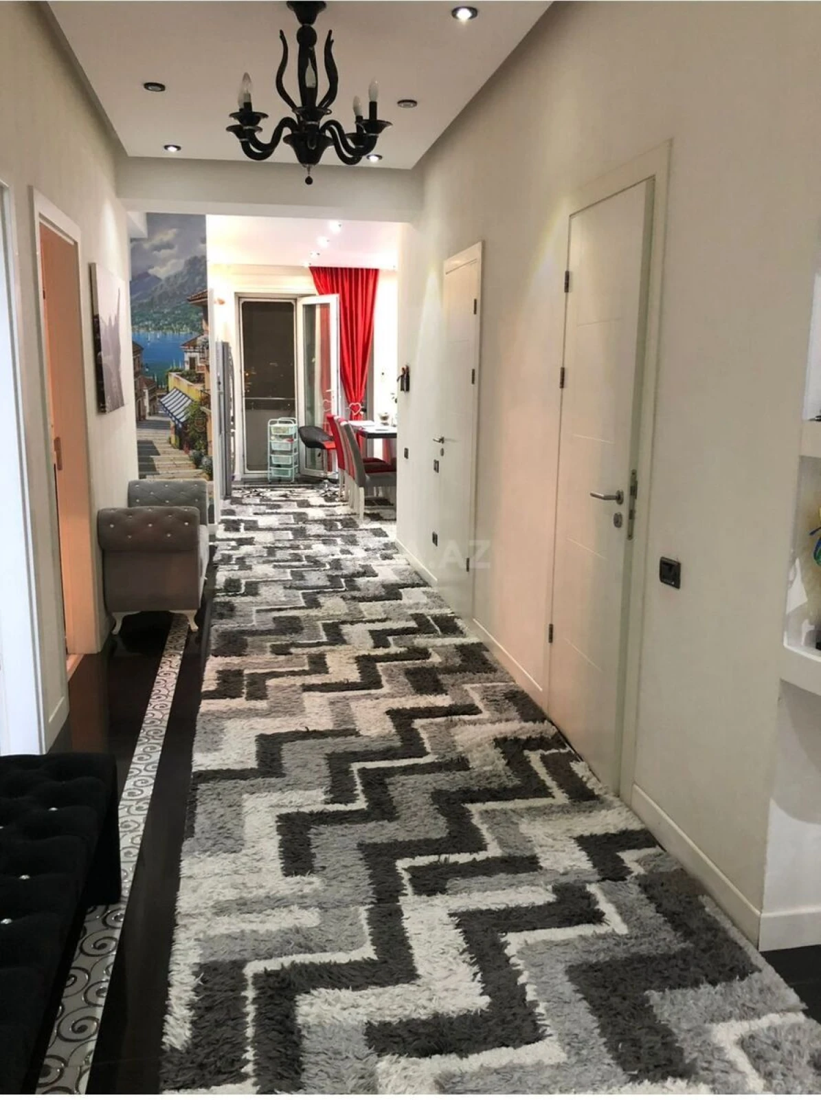 Kirayə verilir 4 otaqlı mənzil 200 m²