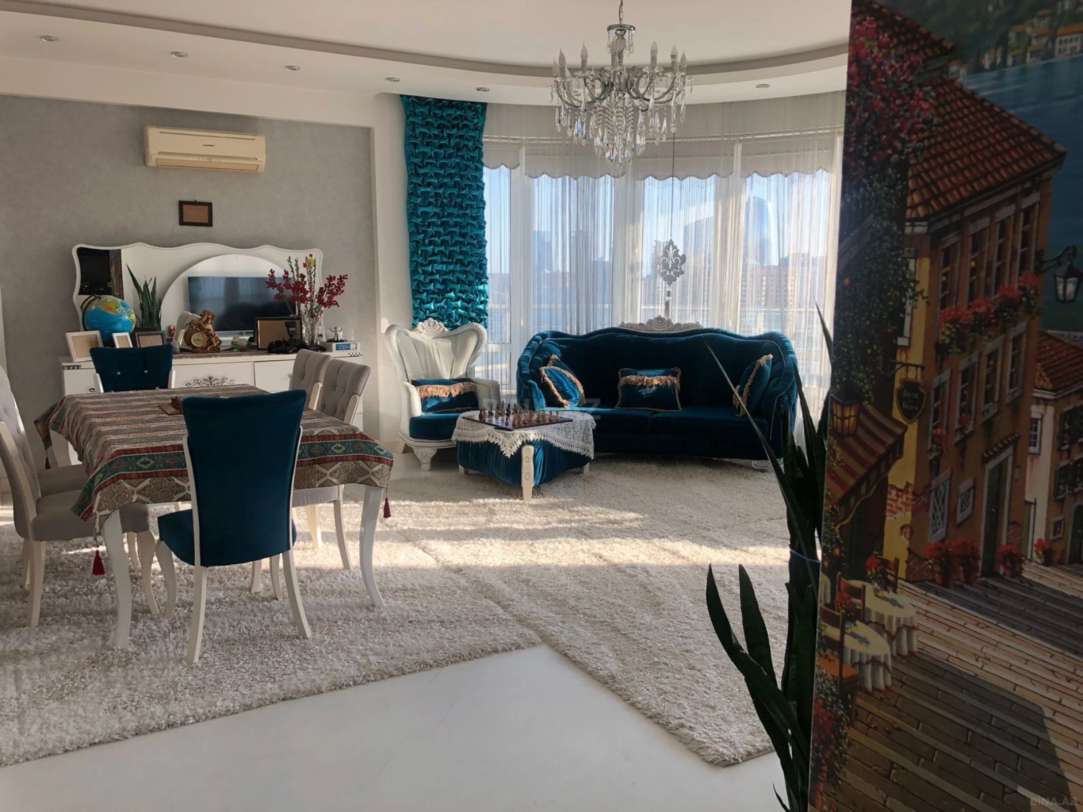 Kirayə verilir 4 otaqlı mənzil 200 m²