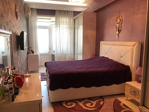 Kirayə verilir 4 otaqlı mənzil 200 m²
