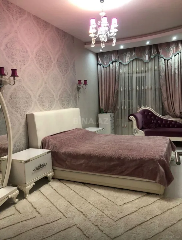 Kirayə verilir 4 otaqlı mənzil 200 m²