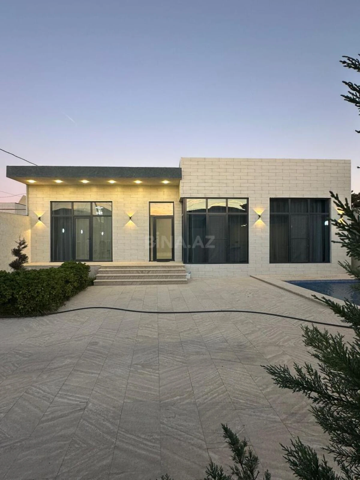 Satılır 4 otaqlı həyət evi 200 m²