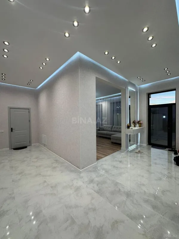 Satılır 4 otaqlı həyət evi 200 m²