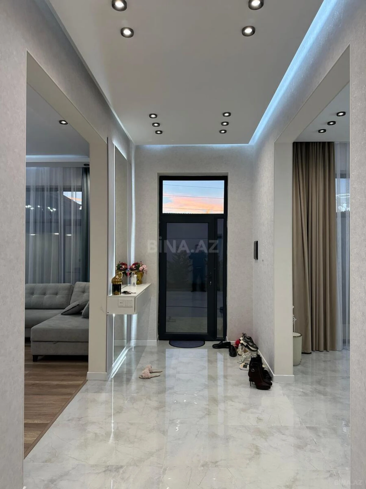 Satılır 4 otaqlı həyət evi 200 m²