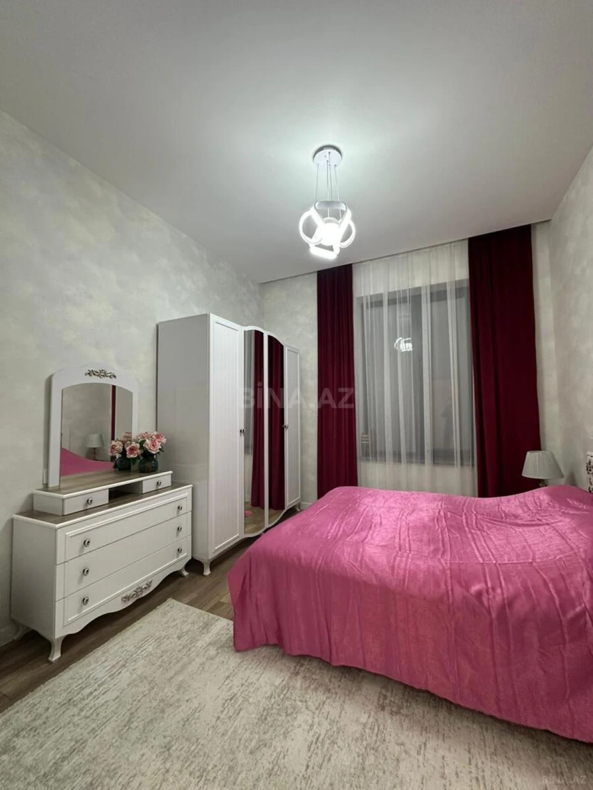 Satılır 4 otaqlı həyət evi 200 m²