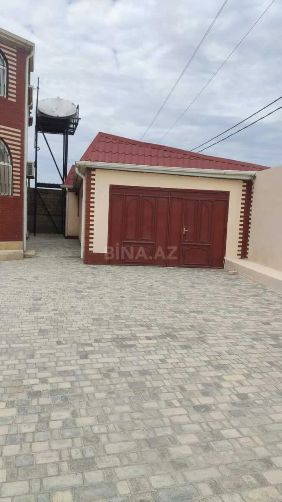 Satılır 5 otaqlı həyət evi 350 m²