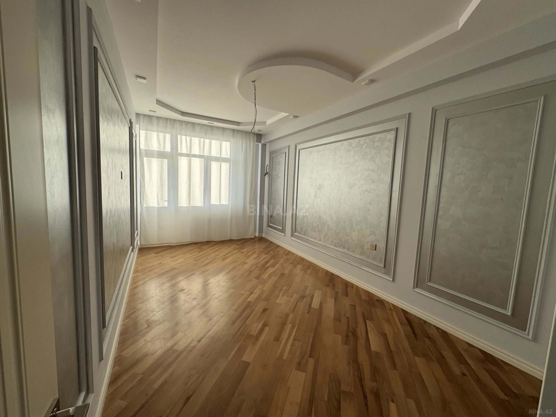 Kirayə verilir 2 otaqlı mənzil 90 m²