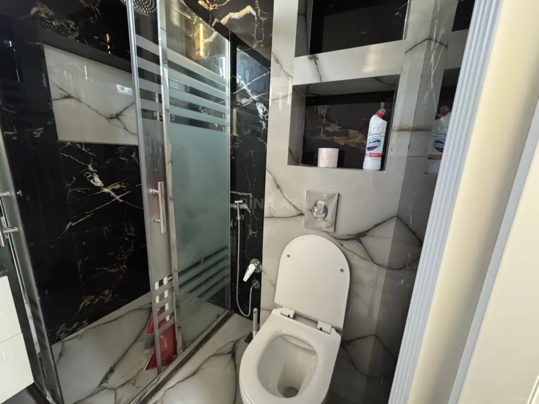 Kirayə verilir 2 otaqlı mənzil 90 m²