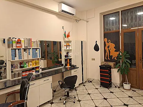 Satılır obyekt 48 m²